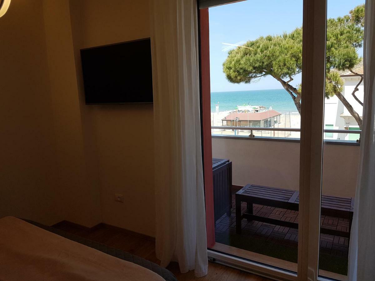 Crima Mare Luxury Apartman Misano Adriatico Kültér fotó